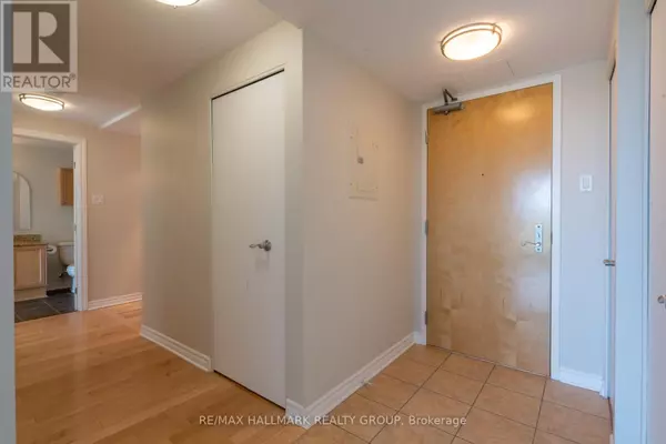 Ottawa, ON K1R0A7,200 Lett ST #311