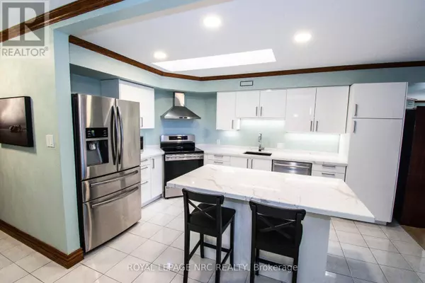 St. Catharines (port Dalhousie), ON L2N4T8,55 Main ST #302