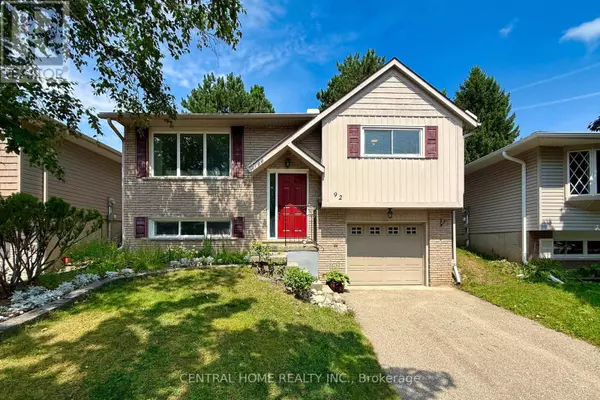 92 PINEMEADOW CRESCENT, Waterloo, ON N2T1A7