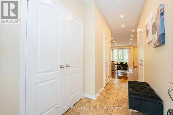 Brantford, ON N3T0G7,21 Diana AVE #43