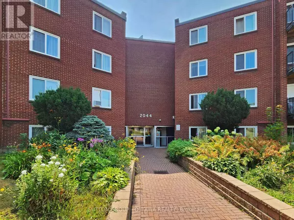 2044 Arrowsmith DR #202A, Ottawa, ON K1J7V8