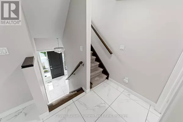 Guelph (st. Patrick's Ward), ON N1E0M3,72 York RD #4