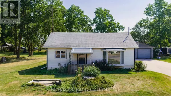 34338 DENFIELD ROAD, Lucan Biddulph (clandeboye), ON N0M2J0