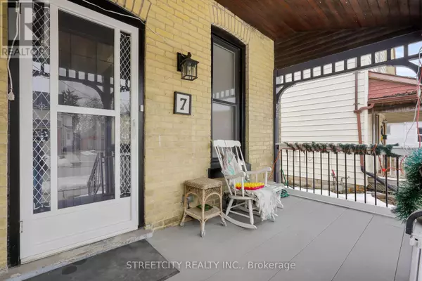 St. Thomas, ON N5R2E6,7 MYRTLE STREET