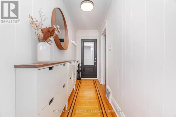 Hamilton (kirkendall), ON L8P2M7,261 HOMEWOOD AVENUE