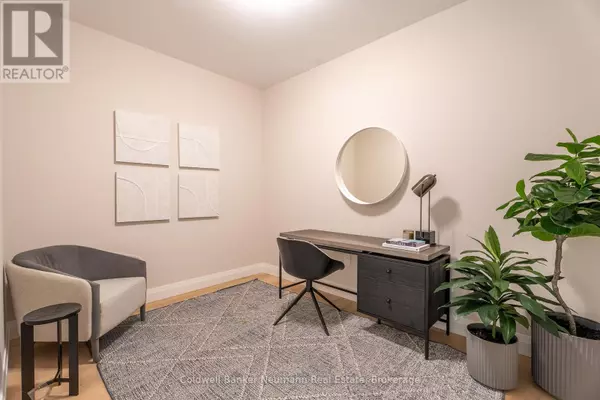 Guelph (pineridge/westminster Woods), ON N1L0P6,1882 Gordon ST #215