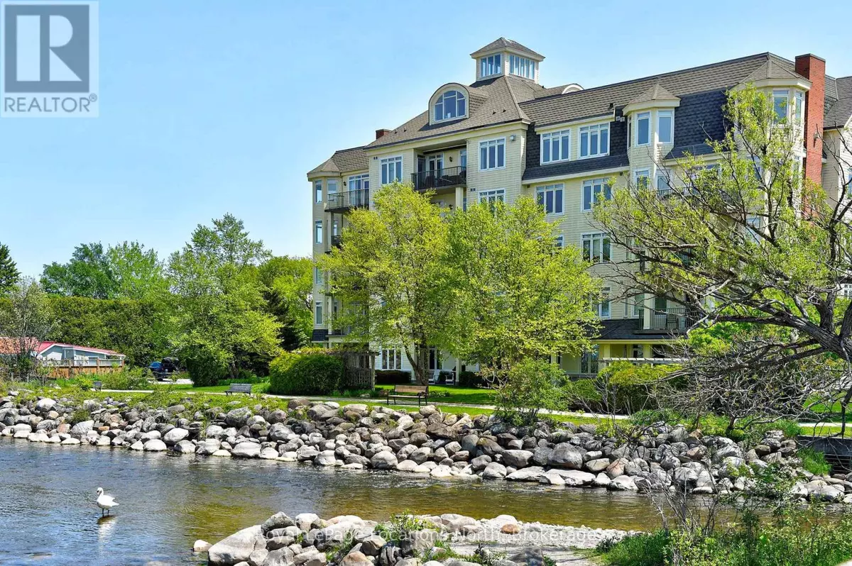 Blue Mountains, ON N0H2P0,10 Bay ST East #104