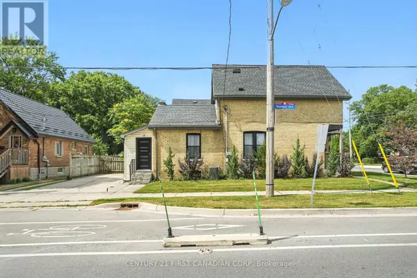 London East (east G), ON N5W3Y4,453 QUEBEC STREET
