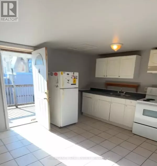 London East (east G), ON N5W2Z4,714 DUNDAS STREET