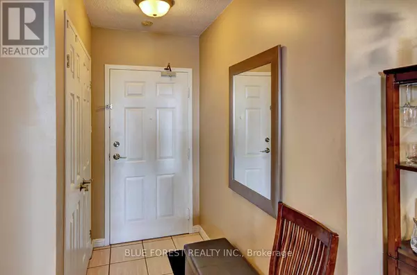 London East (east F), ON N6A5N5,549 Ridout ST North #506