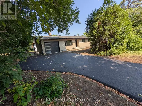 39 SUNNYCREST DRIVE, Ottawa, ON K2E5Y4