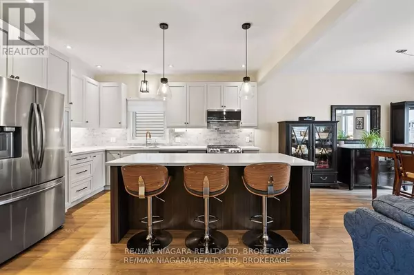 St. Catharines (port Weller), ON L2M7Y3,77B BROADWAY