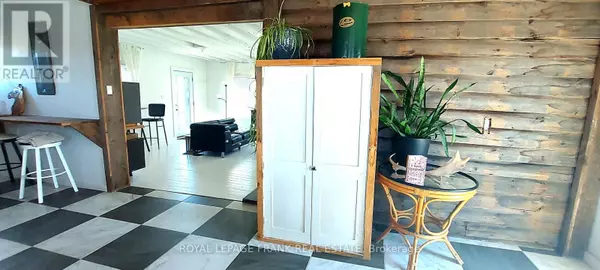 Tweed (elzevir (twp)), ON K0K3J0,83 STORE STREET