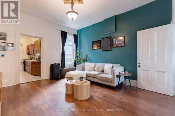 Hamilton (beasley), ON L8R1L7,132 FERGUSON AVENUE N