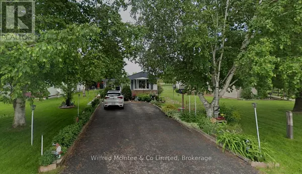 West Grey, ON N0G1R0,302694 Douglas ST #3