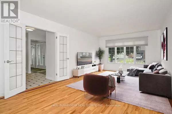 Ottawa, ON K1V9G8,89 HAWK CRESCENT