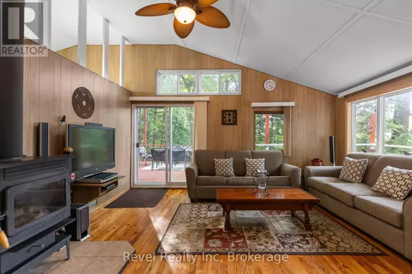 Muskoka Lakes (watt), ON P0B1M0,1096 COWAN PARK ROAD