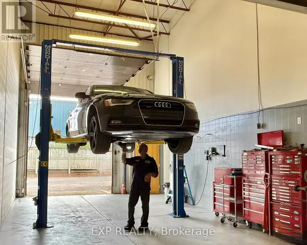 Ottawa, ON K1B5P2,1541 Startop RD #3