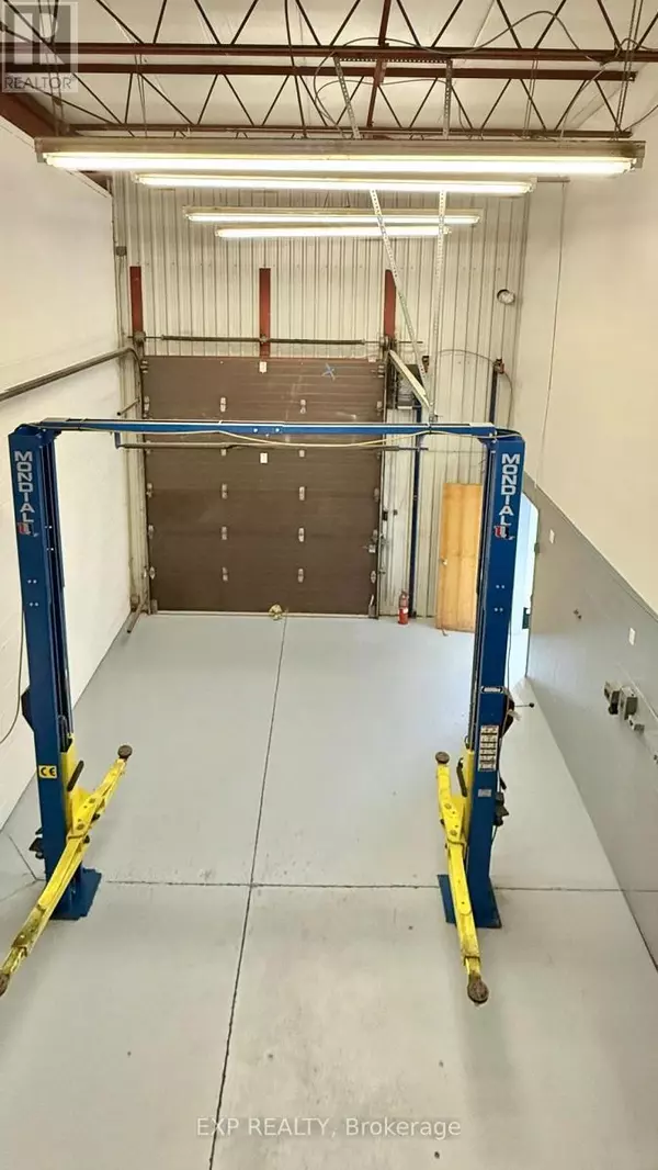 Ottawa, ON K1B5P2,1541 Startop RD #3