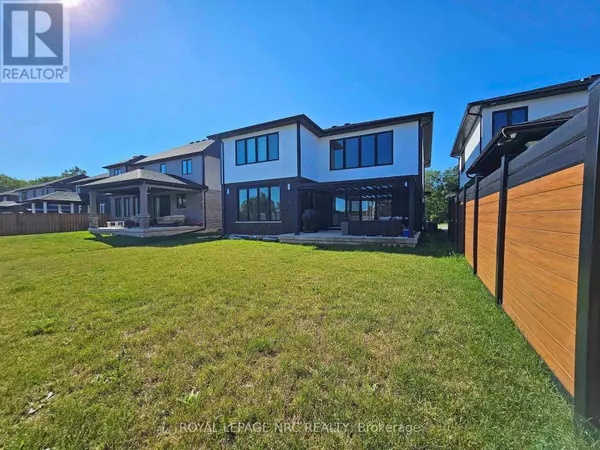 Niagara Falls (brown), ON L2H3T1,8945 EMILY BOULEVARD