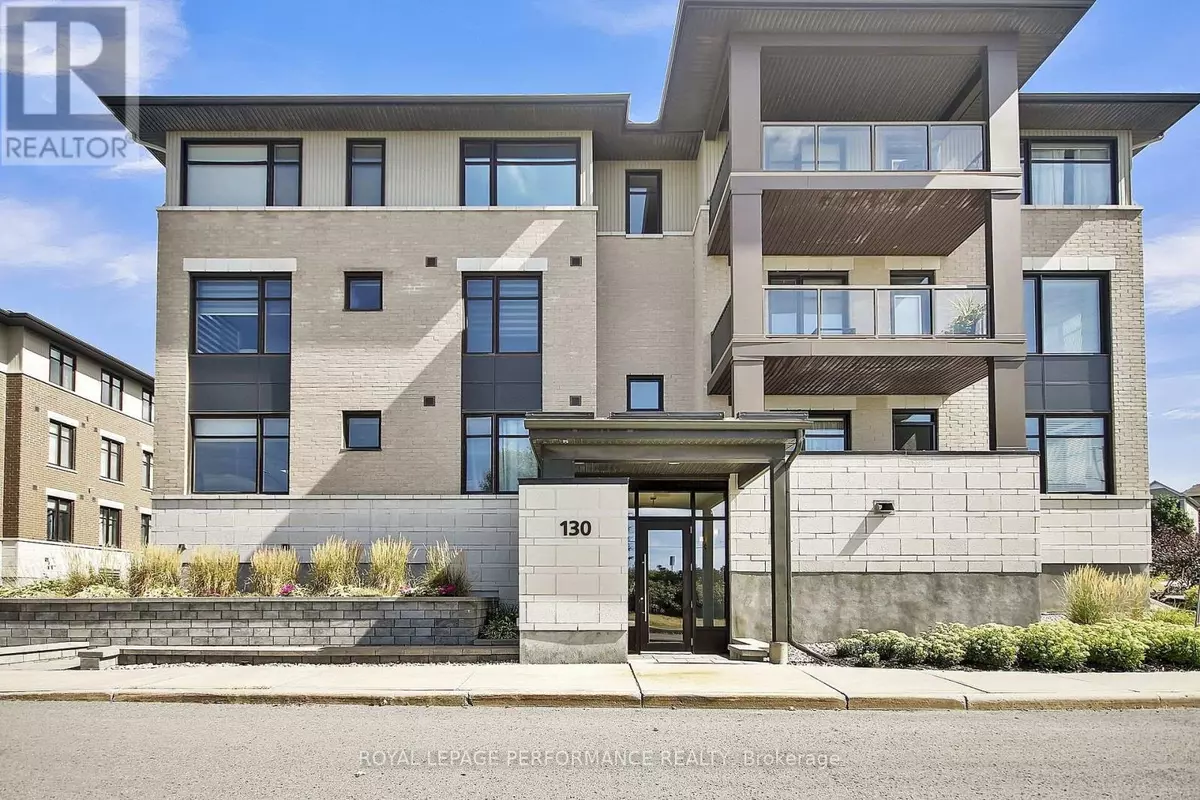 Ottawa, ON K2T0J1,130 Guelph Private #302