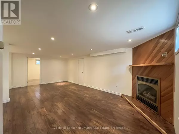 Guelph (st. George's), ON N1E2A4,17 Ottawa CRES #lower