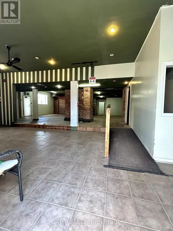 Renfrew, ON K7V1R4,19 RENFREW AVENUE W