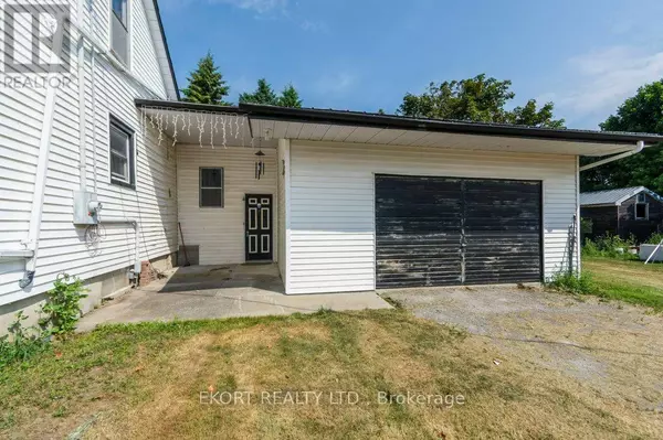 Prince Edward County (ameliasburg Ward), ON K0K1T0,1172 SALEM ROAD