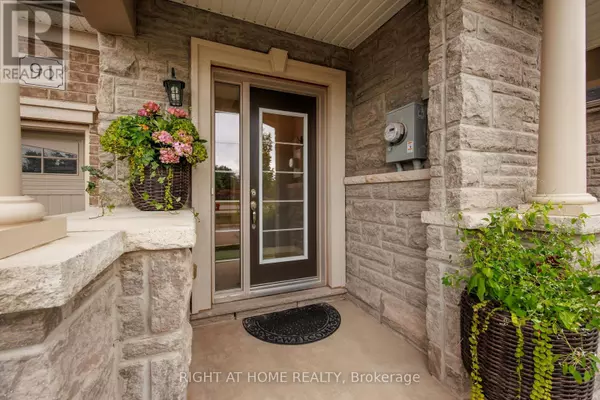 91 BORERS CREEK CIRCLE, Hamilton (waterdown), ON L8B1W3
