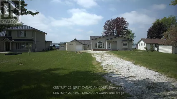 3877 ST CLAIR PARKWAY, St. Clair, ON N0P2B0