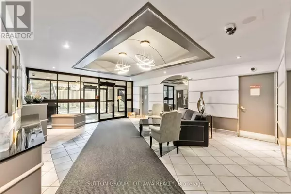 Ottawa, ON K1L8E7,158C McArthur AVE #705