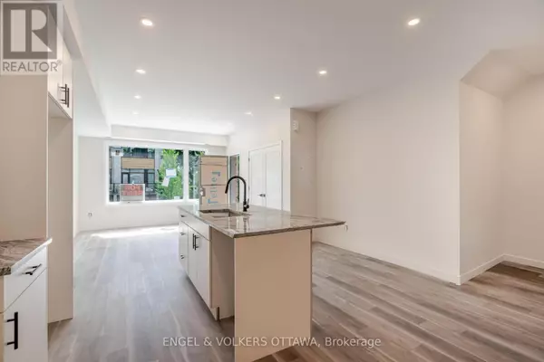 Ottawa, ON K1S2Z4,195 Hopewell AVE #A