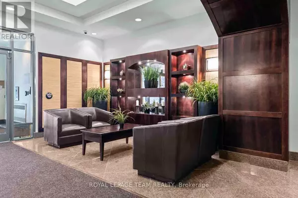 Ottawa, ON K1N0A7,200 BESSERER ST #909