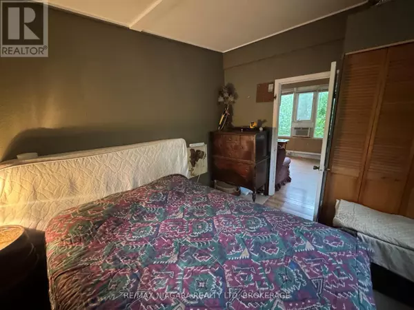 Fort Erie (crescent Park), ON L2A5M4,1640 DOMINION ROAD