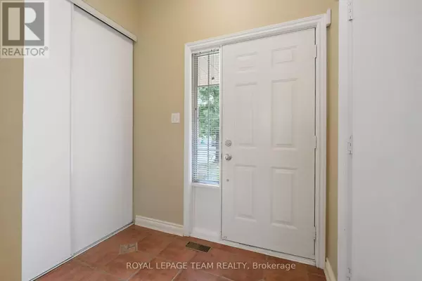 Ottawa, ON K1C7L6,6201 ARBOURWOOD DRIVE