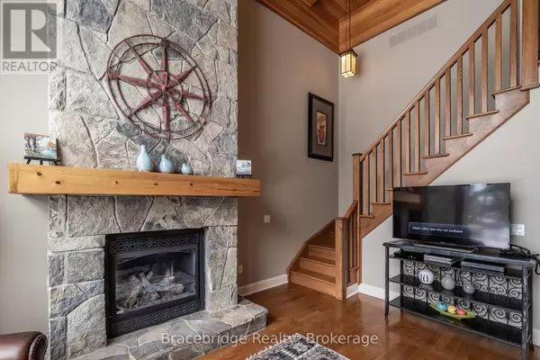 Muskoka Lakes (medora), ON P0B1J0,CARLING 10 W3 - 3876 MUSKOKA ROAD 118 HIGHWAY W