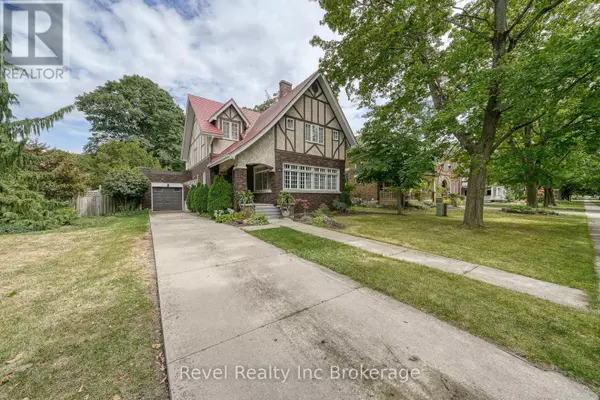 Woodstock (woodstock - North), ON N4S6E6,140 VANSITTART AVENUE
