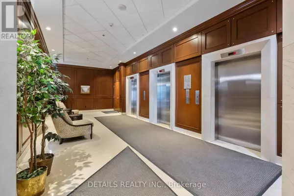 Ottawa, ON K1N5Y1,200 Rideau ST #1202