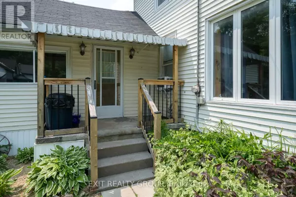 Stone Mills, ON K0K2A0,6008 COUNTY ROAD 41