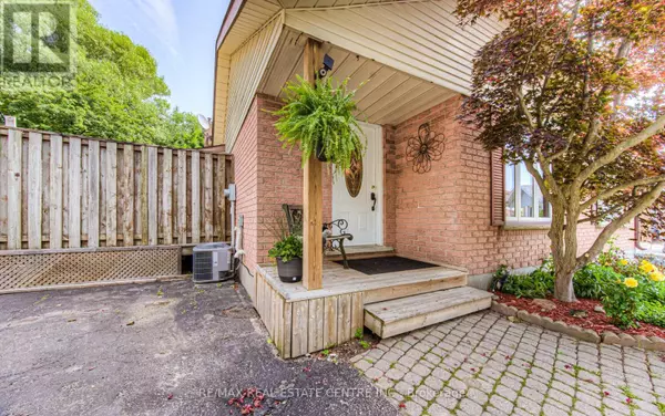 Waterloo, ON N2V1P3,176 COGHILL PLACE