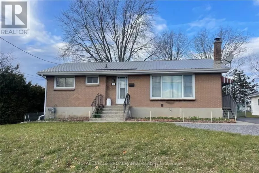 44 North Park GDNS #A, Belleville (belleville Ward), ON K8P2M3