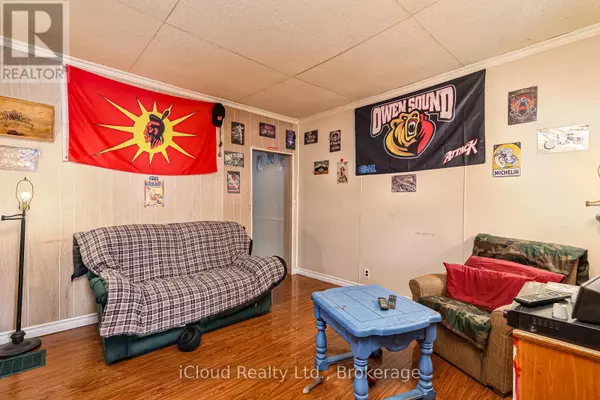 Owen Sound, ON N4K2L1,1085 3RD A AVENUE E