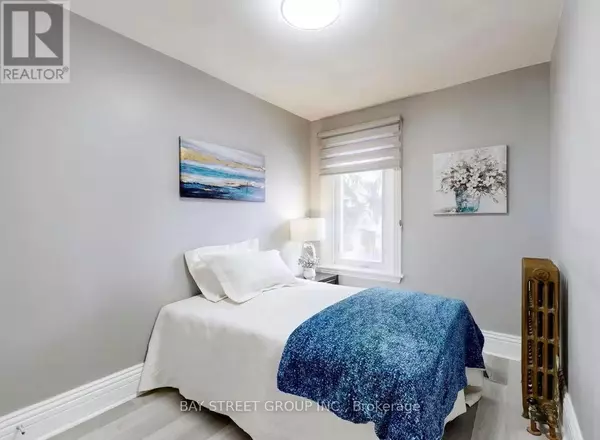 Hamilton (carlisle), ON L9G3G1,202 WEST 2ND STREET