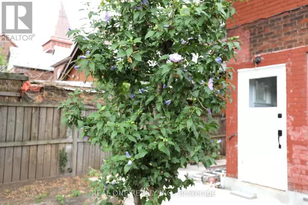 UPPER LEVEL UNIT - 148 VICTORIA AVENUE N, Hamilton (landsdale), ON L8L5E8