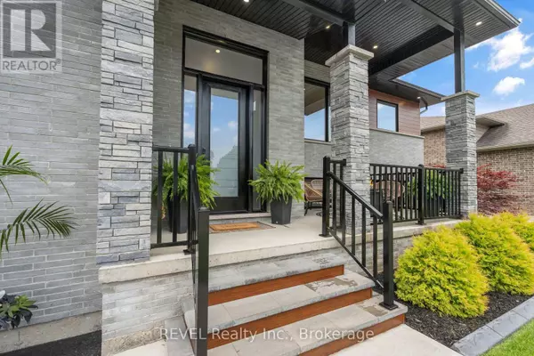 Port Colborne (sugarloaf), ON L3K0A8,704 CLARENCE STREET