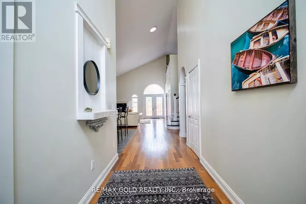 Niagara Falls (forestview), ON L2H3P1,8905 MCGARRY DRIVE