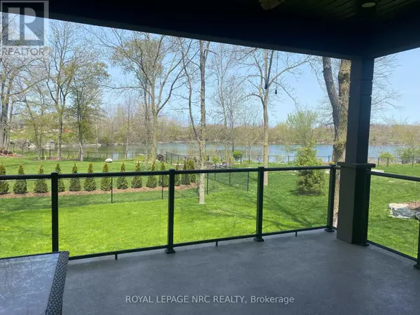 Port Colborne (sugarloaf), ON L3K6B8,713 CLARENCE STREET