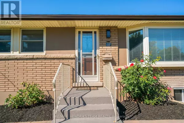 St. Catharines (grapeview), ON L2S2V2,37 CORONATION BOULEVARD