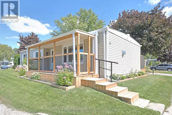 34 PEBBLE BEACH PARKWAY, South Huron (stephen), ON N0M1T0