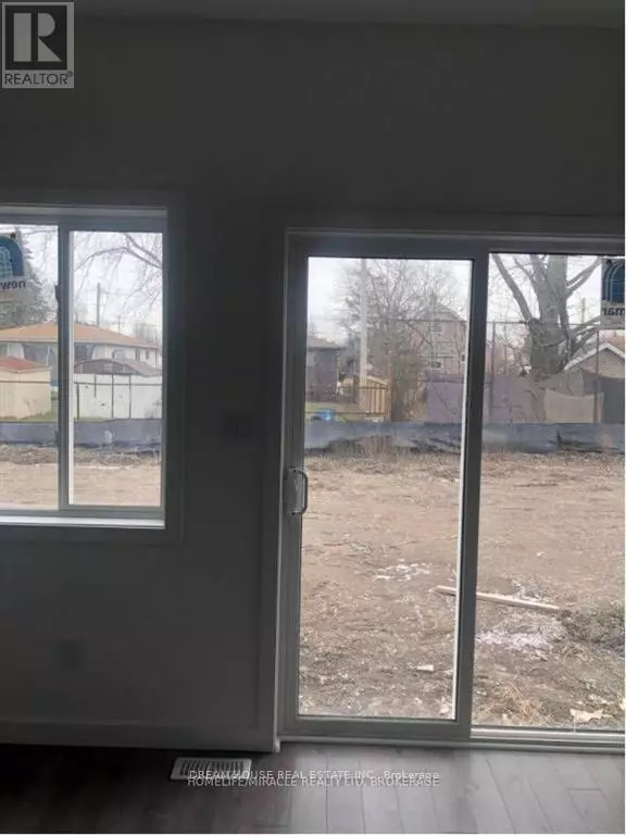 Welland (lincoln/crowland), ON L3B2W4,325 Chaffey ST #E5